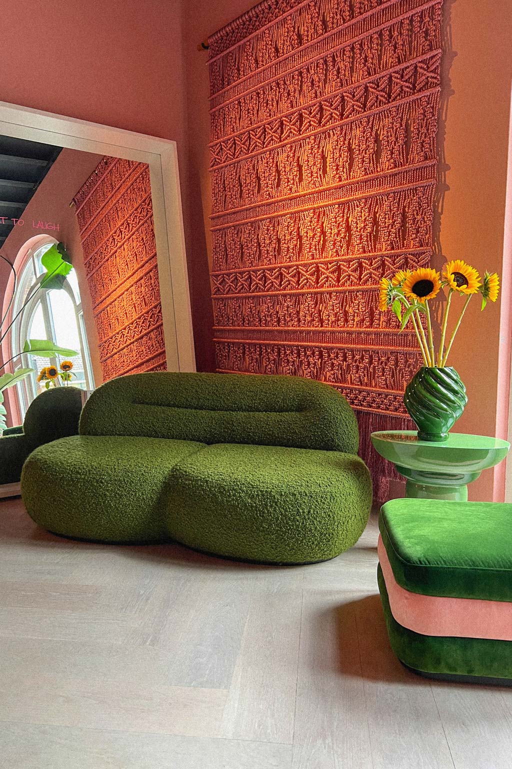 Bottega Curve Vase - Olive / Pre-Order